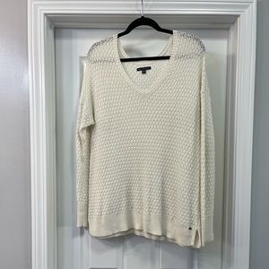 Good condition cream American Eagle sweater size large